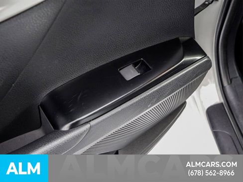 Used 2025 Toyota Camry SE image 49