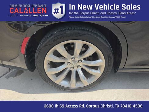 Used 2019 Chrysler 300 Touring L w/ Quick Order Package 22F RWD image 15
