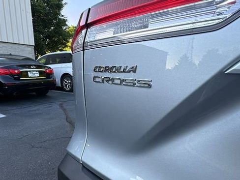 Used 2024 Toyota Corolla Cross LE AWD/4WD image 36