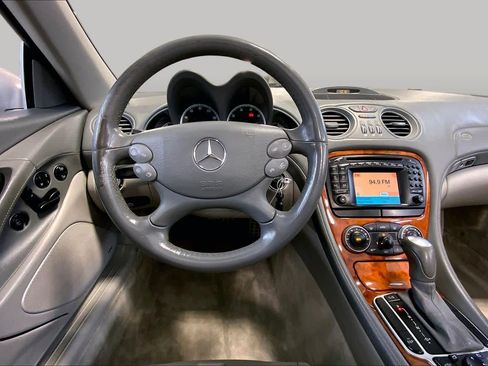 Used 2004 Mercedes-Benz SL 500 image 5