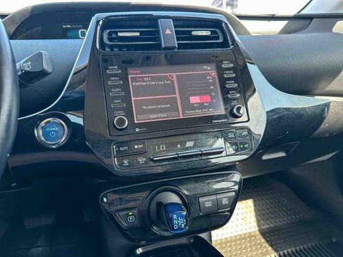 Used 2022 Toyota Prius AWD image 29