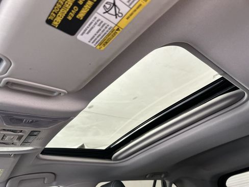 Used 2021 Toyota RAV4 XLE Premium FWD image 22