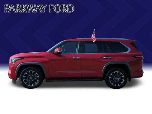 Used 2024 Toyota Sequoia Limited w/ Tow Technology Package AWD/4WD image 2