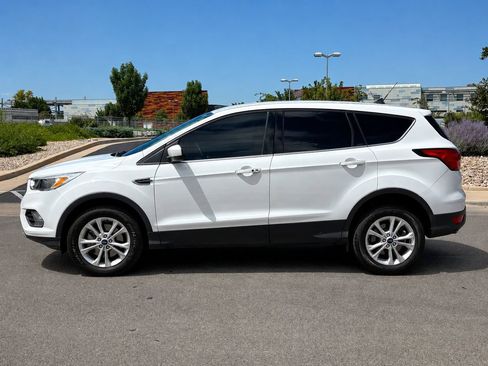 Used 2019 Ford Escape SE AWD/4WD image 2