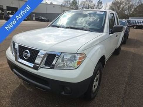 Used 2019 Nissan Frontier S image 1