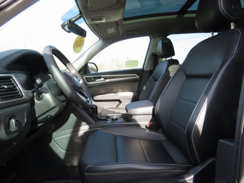 Used 2022 Volkswagen Atlas SE image 10