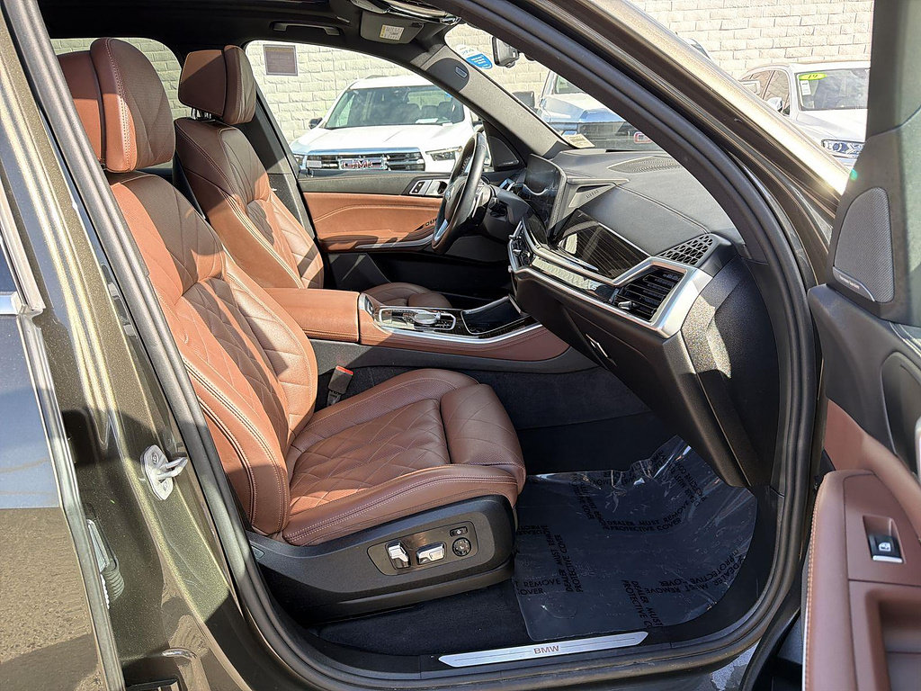 Used 2025 BMW X5 xDrive40i AWD/4WD image 28