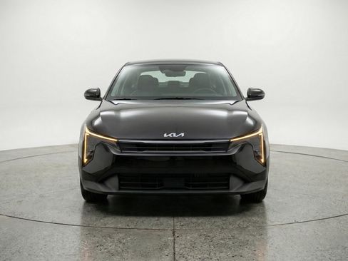 Used 2025 Kia K4 FWD image 2