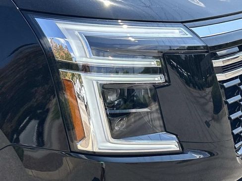 New 2026 Nissan Armada SL w/ Captain's Chari Seat Package AWD/4WD image 10
