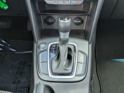 Used 2021 Hyundai Kona SE image 16