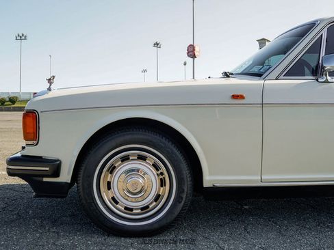 Used 1989 Rolls-Royce Silver Spirit RWD image 4