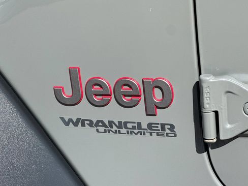 Used 2019 Jeep Wrangler Unlimited Rubicon AWD/4WD image 28