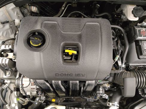 Used 2019 Hyundai Elantra SEL image 30