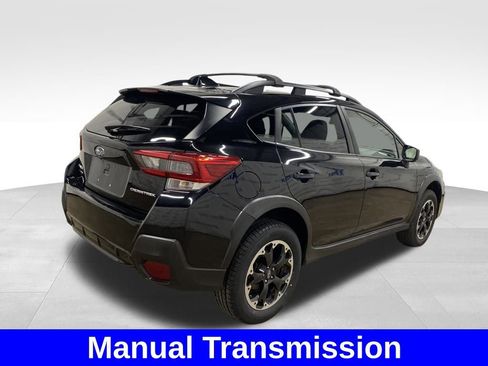 Used 2021 Subaru Crosstrek 2.0i Premium image 4