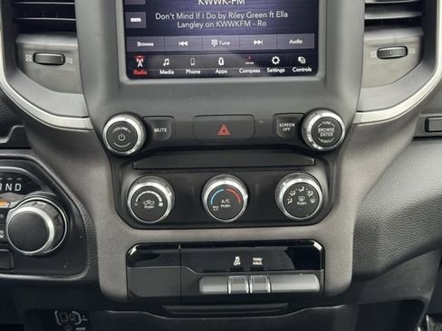 Used 2021 RAM 1500 Big Horn image 13