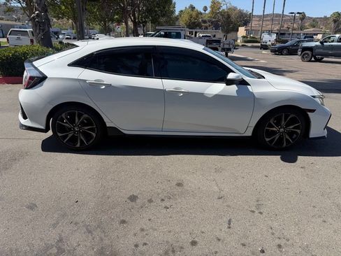 Used 2018 Honda Civic Sport image 14