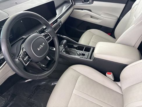 Certified 2025 Kia Sorento S AWD/4WD image 22