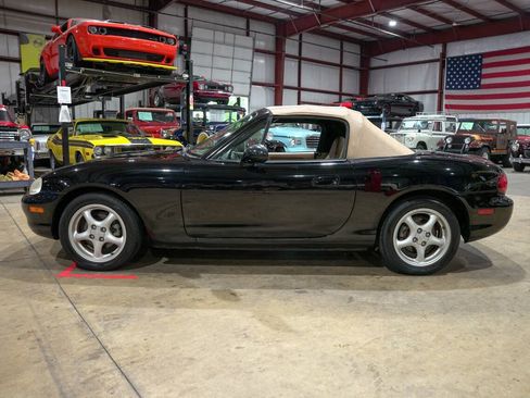 Used 1999 MAZDA MX-5 Miata RWD image 21