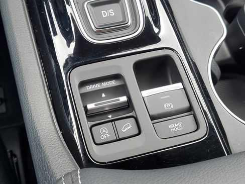 Certified 2025 Honda Pilot Elite image 33