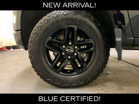Used 2024 Chevrolet Silverado 1500 Custom Trail Boss AWD/4WD image 40