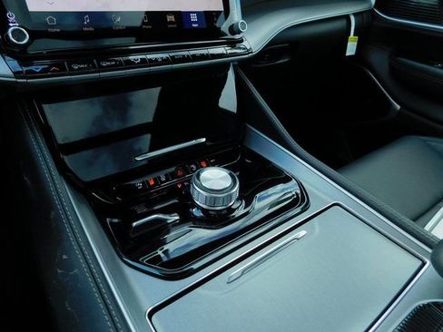 New 2026 Jeep Grand Wagoneer Limited w/ Premium Group II image 37