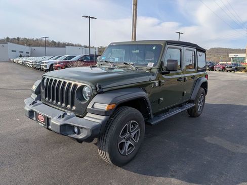 Used 2021 Jeep Wrangler Unlimited Sport image 8
