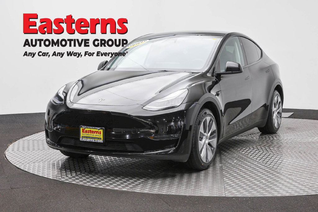 Used 2023 Tesla Model Y Long Range AWD/4WD image 1
