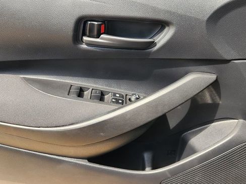 Used 2025 Toyota Corolla LE FWD image 16
