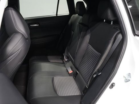 Certified 2024 Toyota Corolla Cross XSE image 30