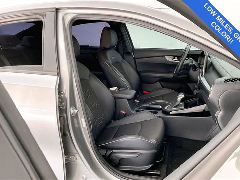 Used 2022 Kia Forte GT-Line image 11