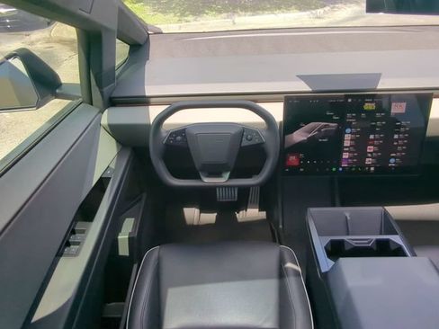 Used 2024 Tesla Cybertruck AWD Crew Cab image 17