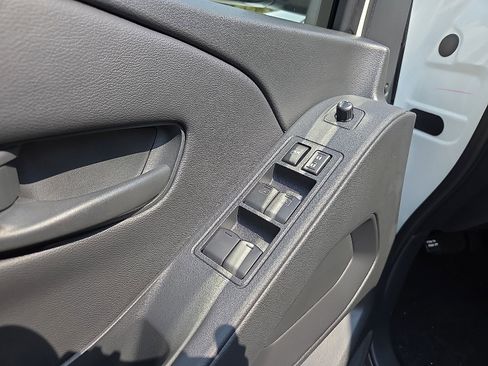 New 2026 Nissan Frontier SV w/ Tow Package image 15