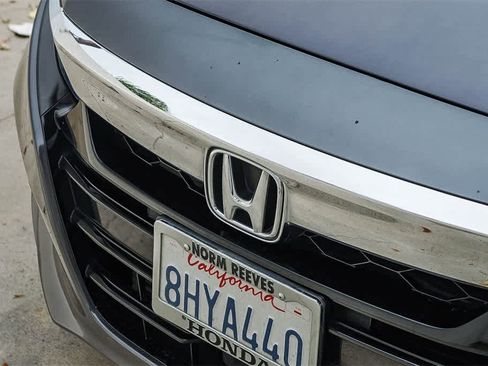 Used 2018 Honda Accord EX-L image 9