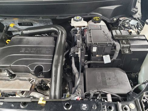 Used 2024 GMC Terrain SLE FWD image 30
