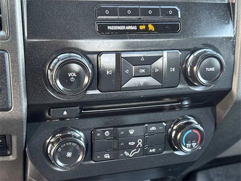 Used 2018 Ford F550 2WD Regular Cab Super Duty image 14