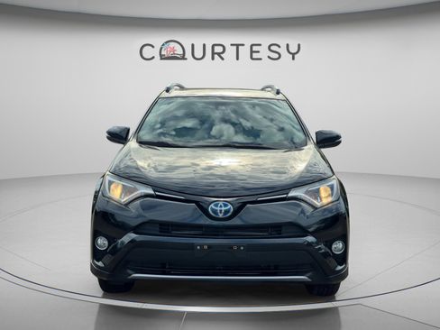 Used 2016 Toyota RAV4 XLE w/ Convenience Package image 8
