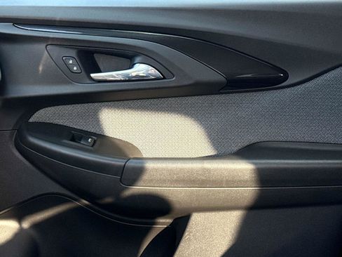 Used 2021 Chevrolet TrailBlazer LT w/ Convenience Package image 23