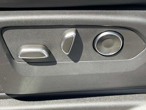 Certified 2025 Cadillac Escalade Sport AWD/4WD image 26