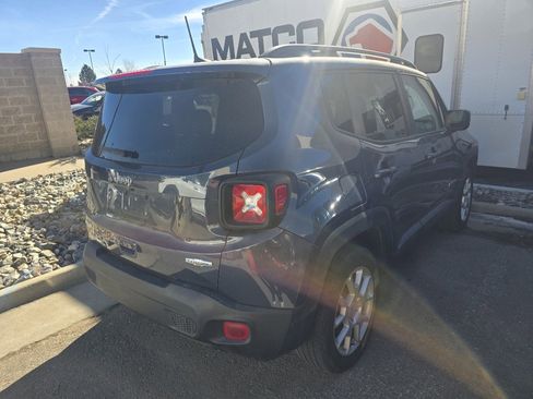 Used 2020 Jeep Renegade Latitude w/ Cold Weather Group image 14