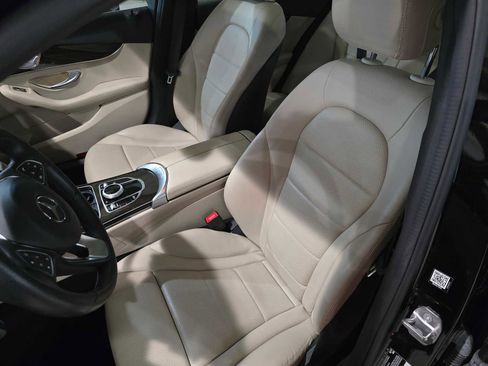 Used 2018 Mercedes-Benz C 300 4MATIC Sedan image 25