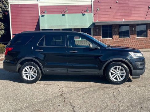 Used 2016 Ford Explorer FWD image 4