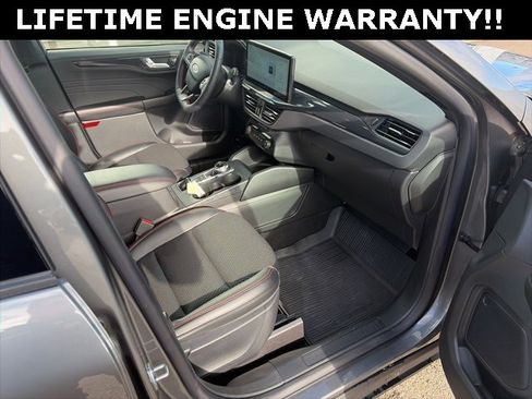 Used 2025 Ford Escape ST-Line w/ Tech Pack #1 image 10
