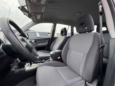 Used 2004 Toyota RAV4 4WD image 15