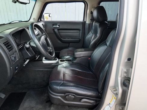 Used 2006 HUMMER H3 w/ Chrome Appearance Package image 8