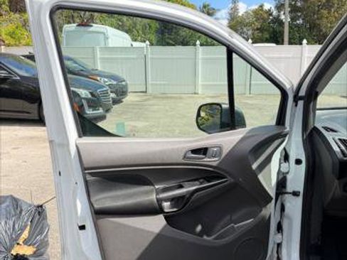 Used 2020 Ford Transit Connect XL image 22