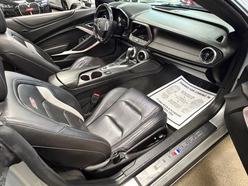 Used 2019 Chevrolet Camaro SS image 79