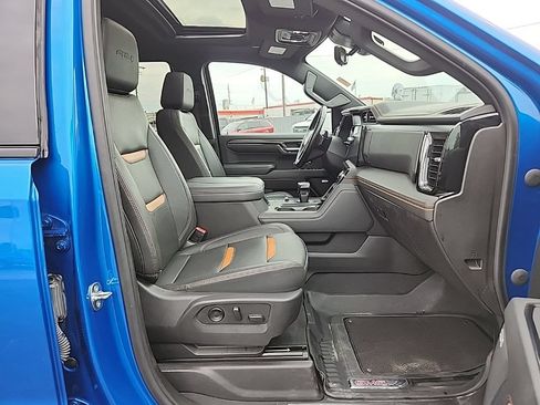Used 2023 GMC Sierra 1500 AT4 w/ Technology Package AWD/4WD image 35