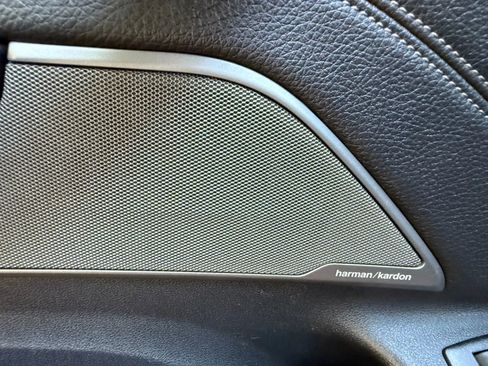 Used 2018 BMW 530e image 25