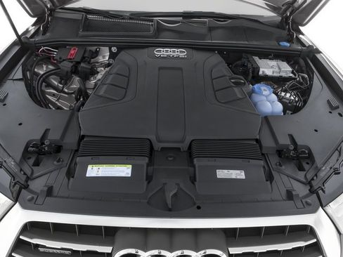 Used 2018 Audi Q7 3.0T Premium AWD/4WD image 14
