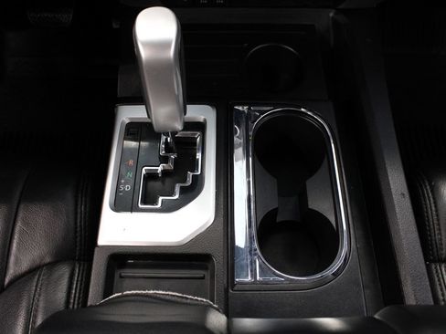 Used 2021 Toyota Tundra SR5 w/ SR5 Upgrade Package AWD/4WD image 27